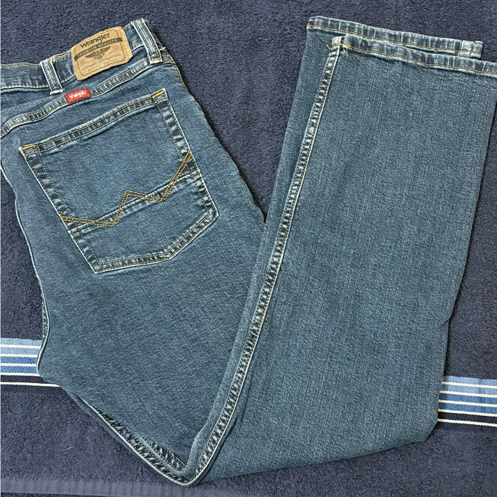 Wrangler Women’s Relaxed Fit Denim Jeans